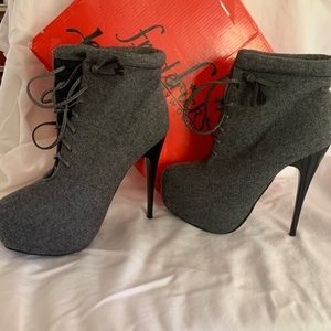 Fredericks of Hollywood Gray Platform Boots